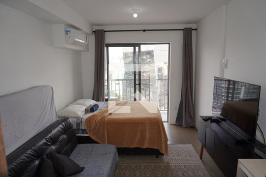 Kitnet/Studio à venda com 1 quarto, 30m² em Pinheiros, São Paulo