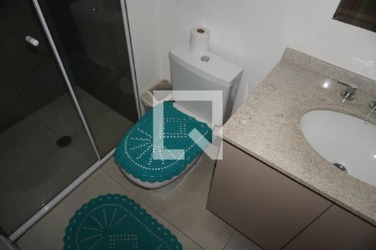 Banheiro de kitnet/studio à venda com 1 quarto, 30m² em Pinheiros, São Paulo