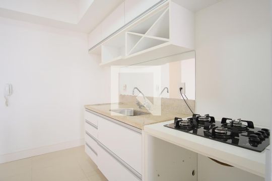 Cozinha de apartamento para alugar com 1 quarto, 50m² em Vila Gomes Cardim, São Paulo