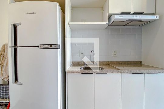 Cozinha de apartamento para alugar com 1 quarto, 25m² em Alto do Ipiranga, São Paulo