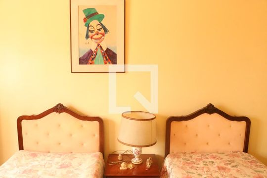 Quarto 2 de casa à venda com 3 quartos, 170m² em Barra Funda, São Paulo