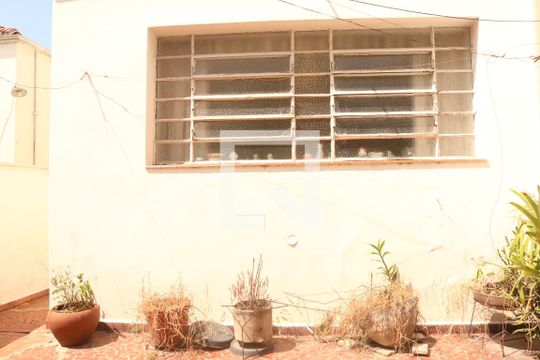 Quintal de casa à venda com 3 quartos, 170m² em Barra Funda, São Paulo
