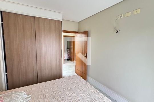 Quarto 3 de casa à venda com 4 quartos, 214m² em Vila Curuçá, Santo André