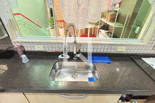 Cozinha de casa à venda com 4 quartos, 214m² em Vila Curuçá, Santo André
