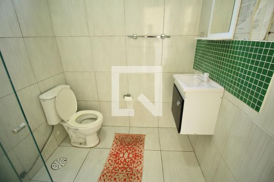 Banheiro Social de apartamento para alugar com 3 quartos, 64m² em Candeal, Salvador