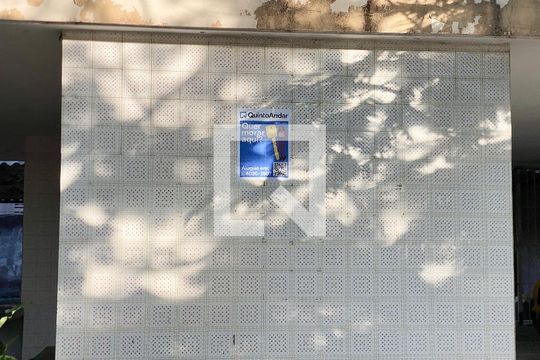 Plaquinha de apartamento para alugar com 3 quartos, 64m² em Candeal, Salvador