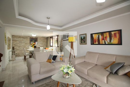 Sala de casa de condomínio à venda com 4 quartos, 250m² em Taquara, Rio de Janeiro