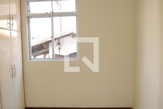 Quarto 1 de apartamento à venda com 2 quartos, 60m² em Sagrada Família, Belo Horizonte