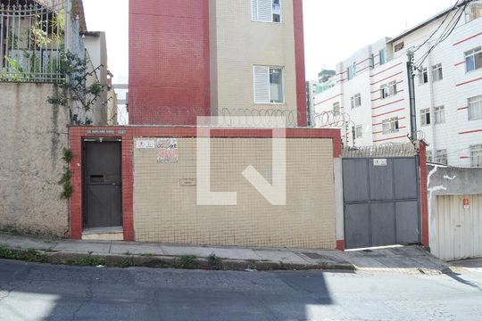Fachada do Prédio de apartamento à venda com 2 quartos, 60m² em Sagrada Família, Belo Horizonte