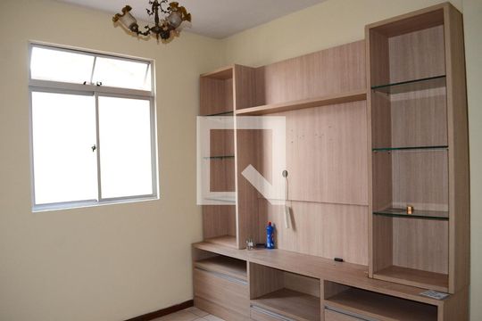 Sala de apartamento à venda com 2 quartos, 60m² em Sagrada Família, Belo Horizonte