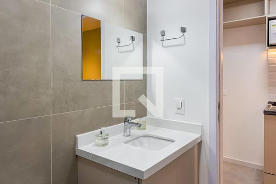 Banheiro de kitnet/studio à venda com 1 quarto, 25m² em Vila Mariana, São Paulo
