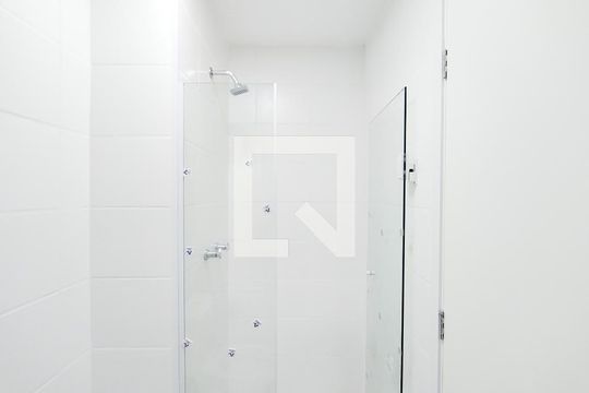 Banheiro da Suíte 2 de apartamento para alugar com 2 quartos, 55m² em Vila Osasco, Osasco