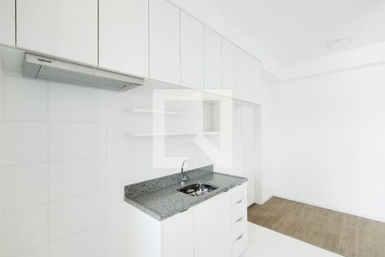 Cozinha de apartamento para alugar com 2 quartos, 55m² em Vila Osasco, Osasco