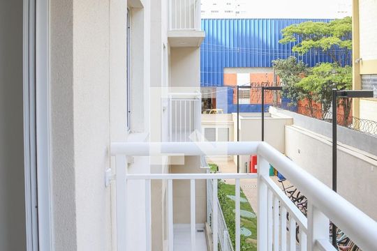 Sacada de apartamento para alugar com 1 quarto, 27m² em Parque Industrial Tomas Edson, São Paulo
