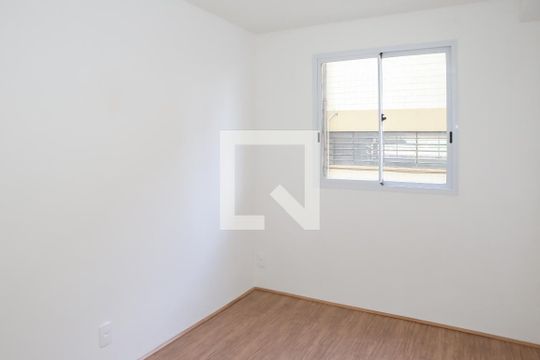 Suíte de apartamento para alugar com 1 quarto, 27m² em Parque Industrial Tomas Edson, São Paulo