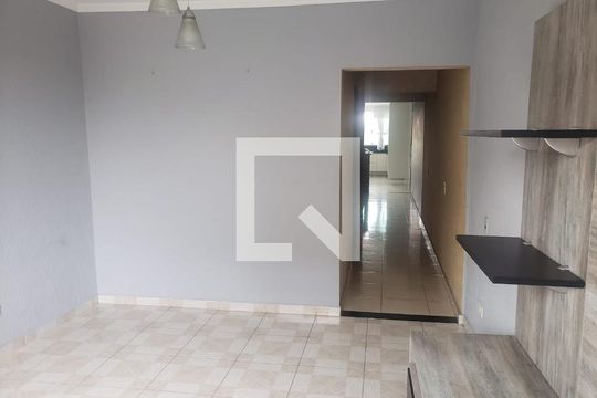 Sala de casa à venda com 3 quartos, 264m² em Jardim Peri, São Paulo