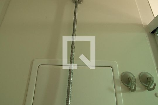 Banheiro de apartamento para alugar com 2 quartos, 46m² em Jardim Brasil (zona Norte), São Paulo