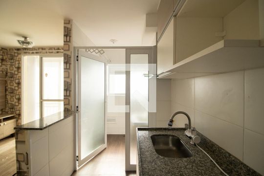 Cozinha de apartamento para alugar com 2 quartos, 46m² em Jardim Brasil (zona Norte), São Paulo