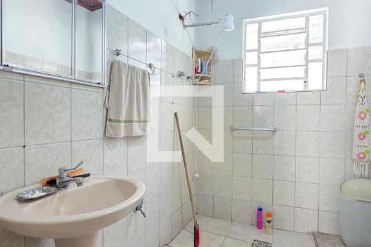 Banheiro de casa para alugar com 1 quarto, 180m² em Monte Castelo, São José dos Campos