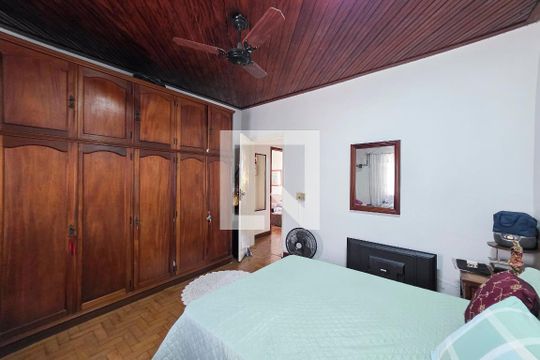 Quarto de casa para alugar com 1 quarto, 180m² em Monte Castelo, São José dos Campos