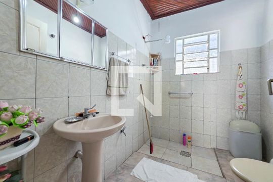 Banheiro de casa para alugar com 1 quarto, 180m² em Monte Castelo, São José dos Campos