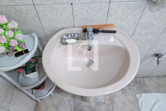 Banheiro de casa para alugar com 1 quarto, 180m² em Monte Castelo, São José dos Campos