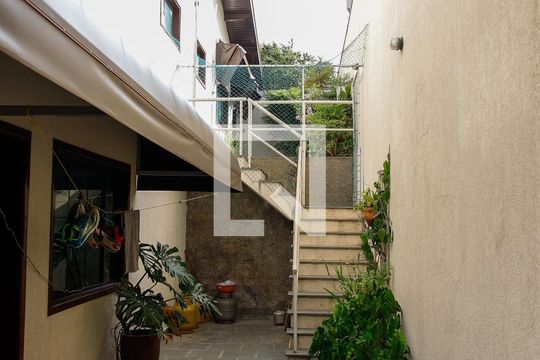 Área comum de casa à venda com 4 quartos, 263m² em Adalgisa, Osasco