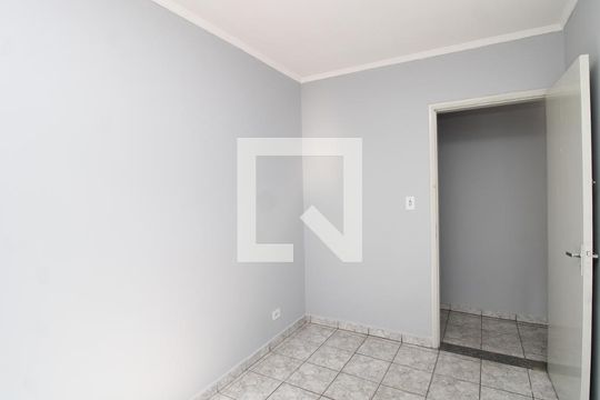 Quarto 1 de apartamento para alugar com 2 quartos, 70m² em Vila Sabrina, São Paulo