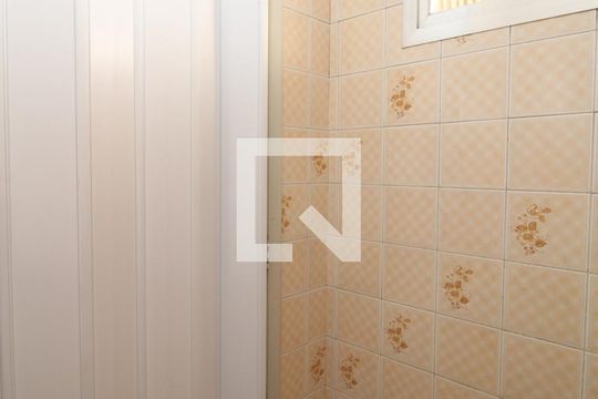 Banheiro de apartamento para alugar com 2 quartos, 70m² em Vila Sabrina, São Paulo