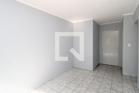 Sala de apartamento para alugar com 2 quartos, 70m² em Vila Sabrina, São Paulo