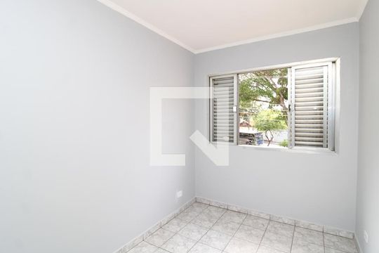 Quarto 1 de apartamento para alugar com 2 quartos, 70m² em Vila Sabrina, São Paulo