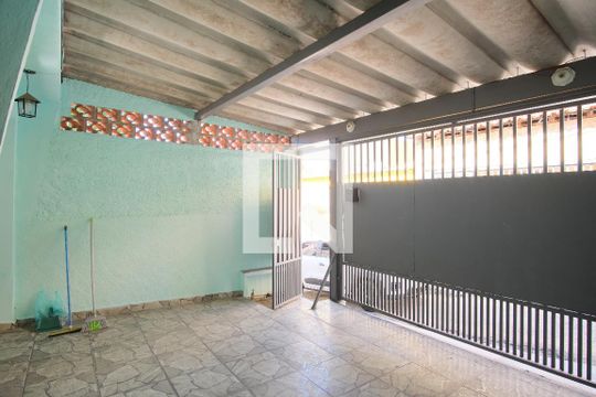 Garagem de casa à venda com 3 quartos, 138m² em Chácara Santo Antônio (zona Leste), São Paulo