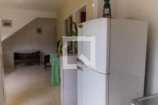Cozinha de casa para alugar com 2 quartos, 200m² em Piratininga, Niterói