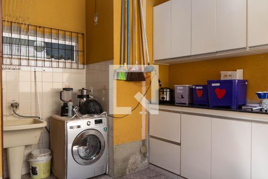 Área de Serviço de casa à venda com 3 quartos, 190m² em Alto Caiçaras, Belo Horizonte