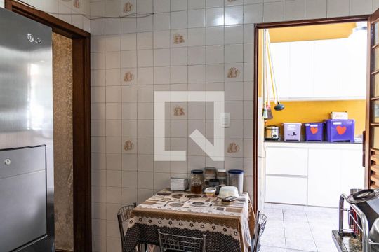 Cozinha de casa à venda com 3 quartos, 190m² em Alto Caiçaras, Belo Horizonte