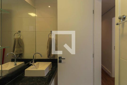 Banheiro de apartamento para alugar com 2 quartos, 40m² em Vila California, São Paulo