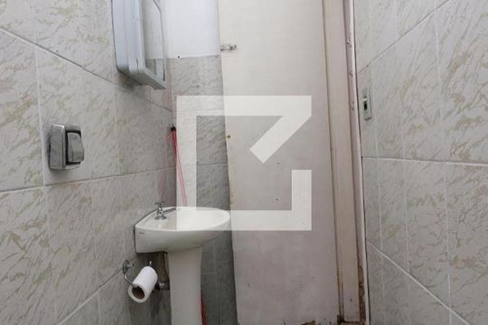 Banheiro de apartamento à venda com 1 quarto, 30m² em Centro Histórico de São Paulo, São Paulo