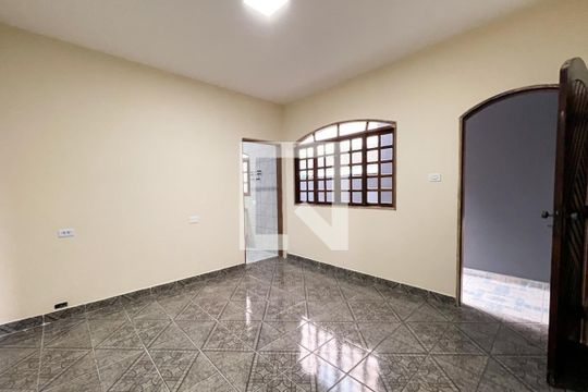 Sala de casa para alugar com 1 quarto, 200m² em Jardim Thelma, São Bernardo do Campo