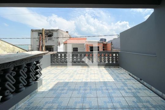 Sacada de casa para alugar com 1 quarto, 200m² em Jardim Thelma, São Bernardo do Campo