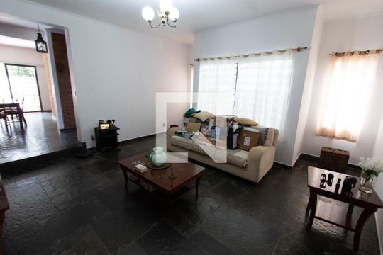 Sala de casa à venda com 5 quartos, 450m² em Parque São Quirino, Campinas