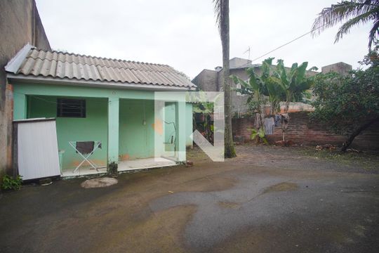 Área externa de casa para alugar com 1 quarto, 200m² em Rio Branco, Novo Hamburgo