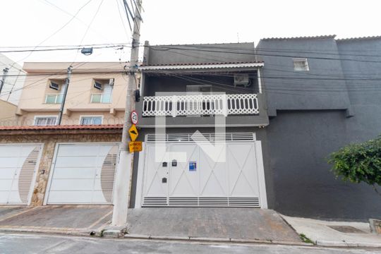 Fachada de casa à venda com 3 quartos, 150m² em Parque Paineiras, São Paulo