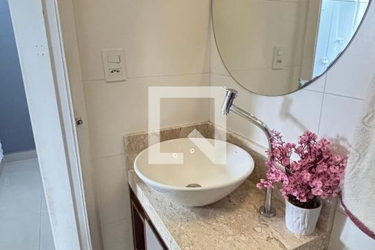 Banheiro de apartamento à venda com 2 quartos, 100m² em Bangú, Santo André