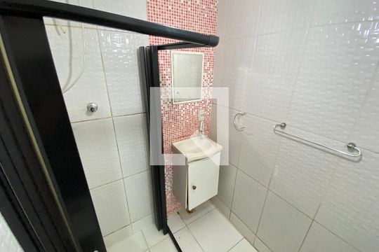 Banheiro - torneira de casa para alugar com 1 quarto, 100m² em Higienópolis, Rio de Janeiro