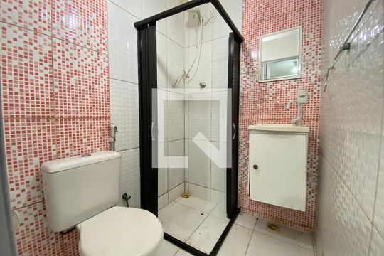 Banheiro de casa para alugar com 1 quarto, 100m² em Higienópolis, Rio de Janeiro