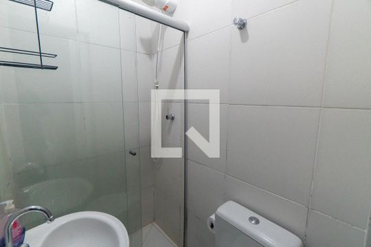 Banheiro de kitnet/studio à venda com 1 quarto, 17m² em Cidade Vargas, São Paulo
