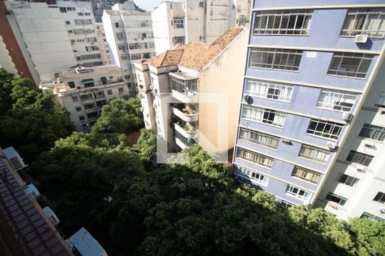 Vista do Quarto 1 de apartamento à venda com 4 quartos, 241m² em Copacabana, Rio de Janeiro
