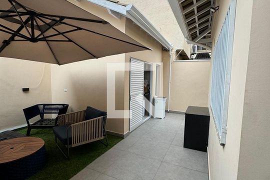 Quintal de casa à venda com 4 quartos, 410m² em Jardim Maia, Guarulhos