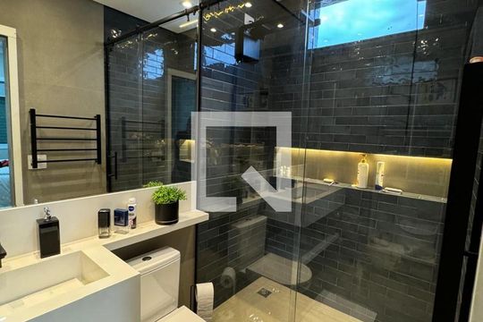 Banheiro de casa à venda com 4 quartos, 410m² em Jardim Maia, Guarulhos