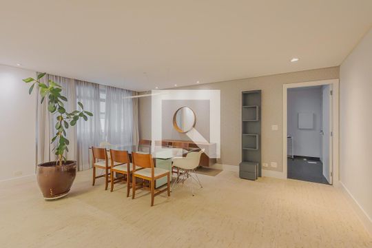 Sala de Jantar de apartamento à venda com 4 quartos, 240m² em Cerqueira César, São Paulo